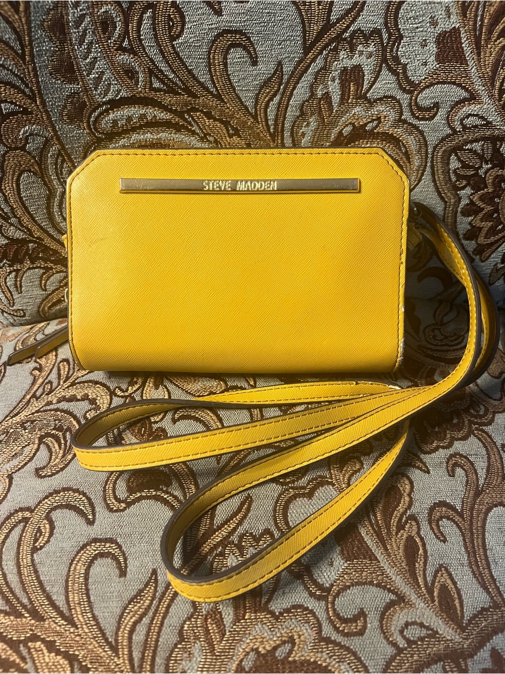Steve Madden Bkarlee Crossbody Double Zip Around Bag